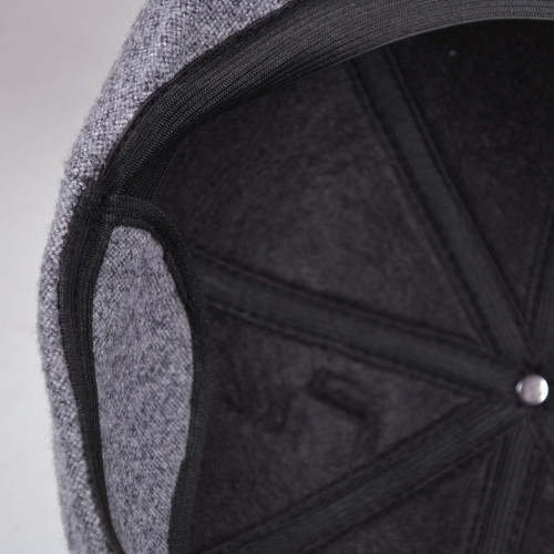 Eight-blade cap on a bike Eight-blade cap on a bike