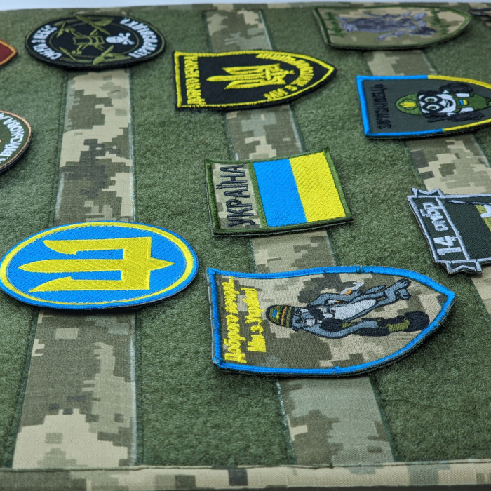 Панель для шевронів та патчів +3 шеврона в подарунок Патч Борд тактичний 45х65 см для нашивок і нагород складна панель-стенд