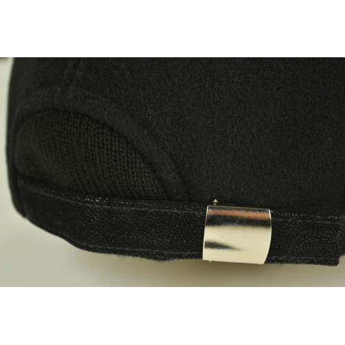 Winter cashmere baseball cap with a logo Winter cashmere baseball cap with a logo