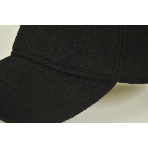 Winter cashmere baseball cap with a logo Winter cashmere baseball cap with a logo