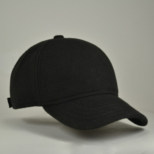 Winter cashmere baseball cap with a logo Winter cashmere baseball cap with a logo