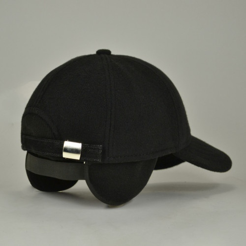 Winter cashmere baseball cap with a logo Winter cashmere baseball cap with a logo